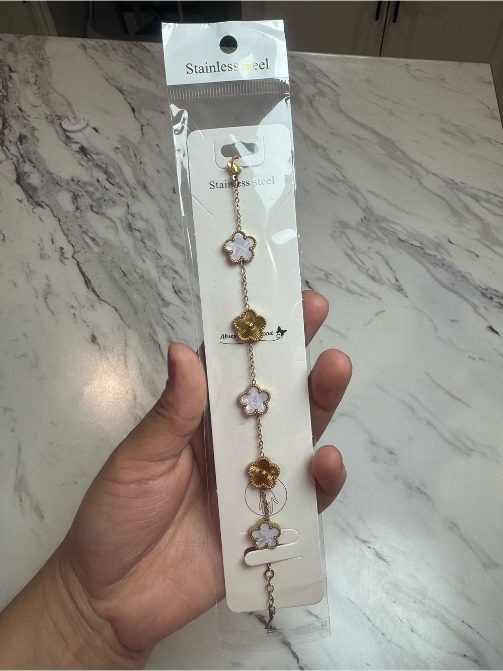 NEW Gold & white  Clover
Stainless Steel